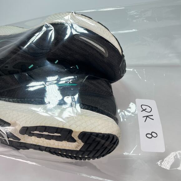 Saucony Triumph 19 Black White Running Shoes S10678-10 Women's Size 11 Men's 9.5 - Picture 10 of 10